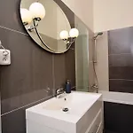 Navratilova Apartment *