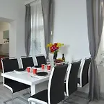 Apartment Navratilova